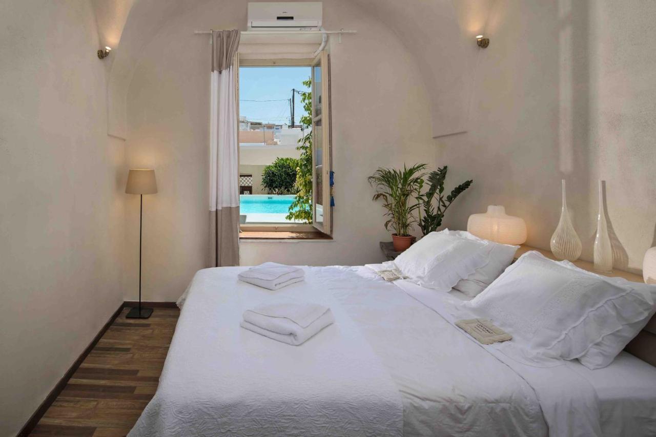 Sandandstone Villa Santorini Меґалохорі Екстер'єр фото